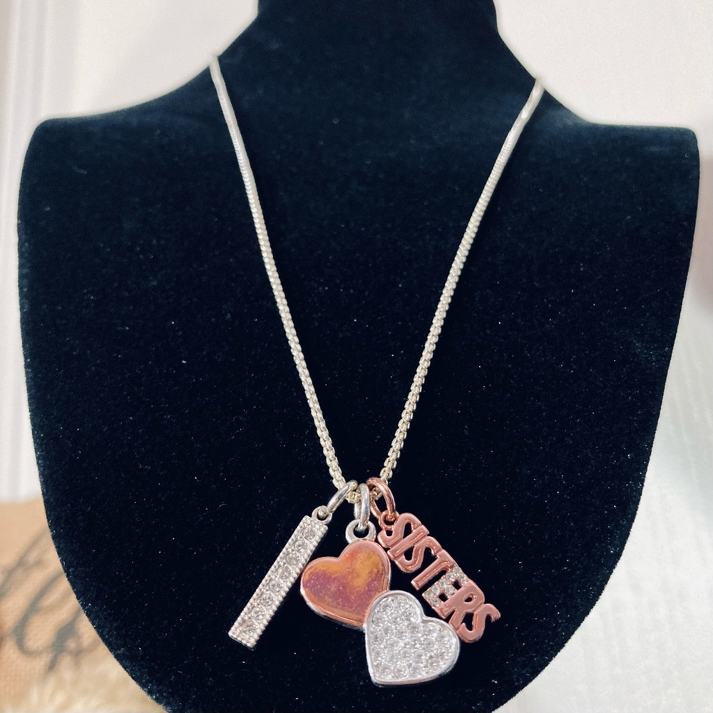 ‘Sisters’ Necklace